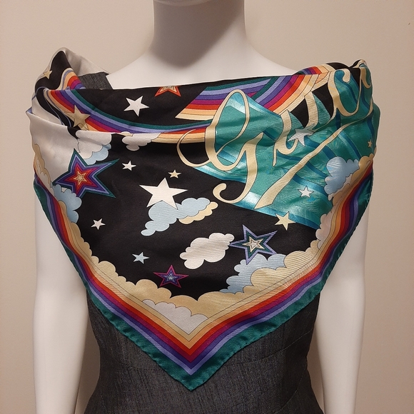 GUCCI Sareya Horse and Dream Print Silk Scarf 70cm - Picture 4 of 11